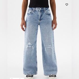 GAP Low Rise Stride Wide-leg Jeans